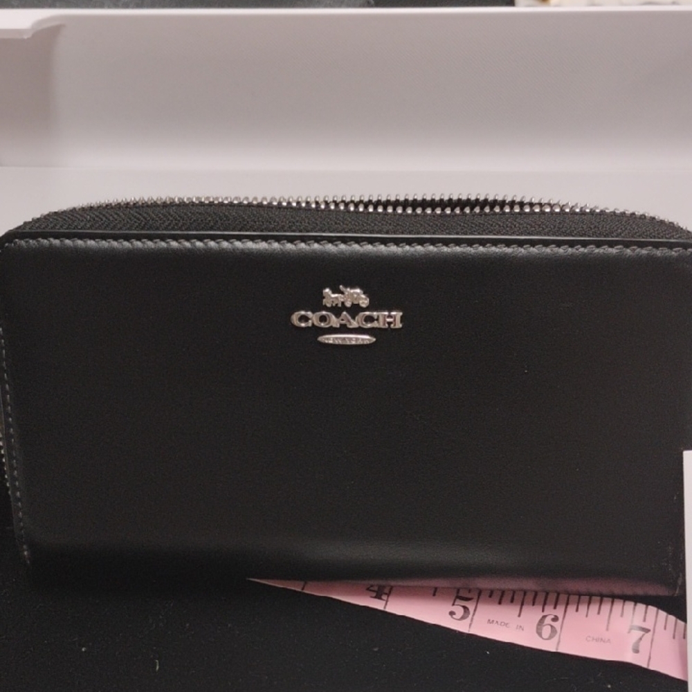 NWT Coach Black Zip Wallet